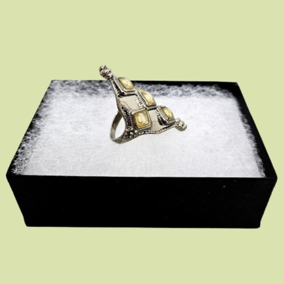 Gorgeous Silver/Yellow Tone Ring Size 6 or 6.5 - Picture 5 of 12